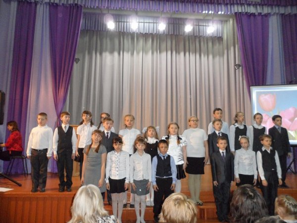 Гимназия №8 города Рубцовска проводит вокальный конкурс «РАВНЕНИЕ НА ПОБЕДУ!»