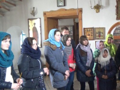Воспитанники Детско-юношеского центра Рубцовска нанесли ответный визит настоятелю Богородице-Рождественской Церкви