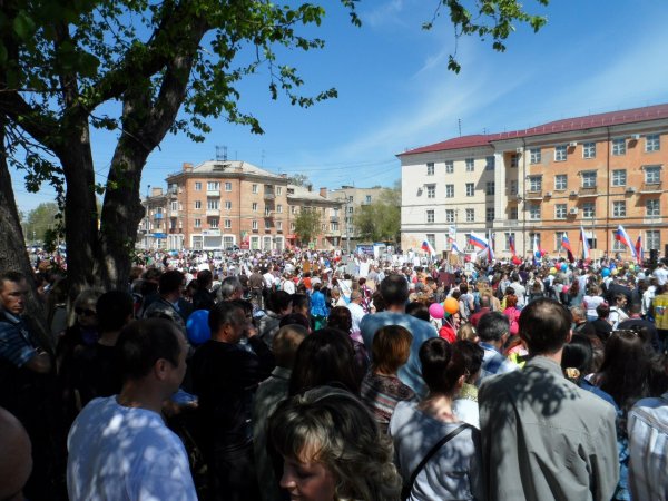 В торжественной части празднования Дня победы приняло участие несколько тысяч рубцовчан