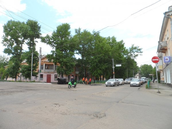 В Рубцовске продолжается ремонт дорог и конкурс "Первый на дороге"