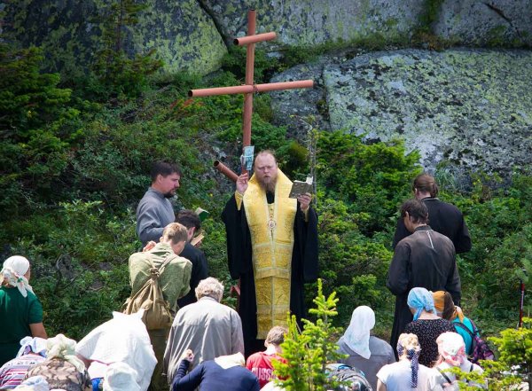 По благословению епископа Рубцовского и Алейского Романа состоялась паломническая поездка на гору Синюха