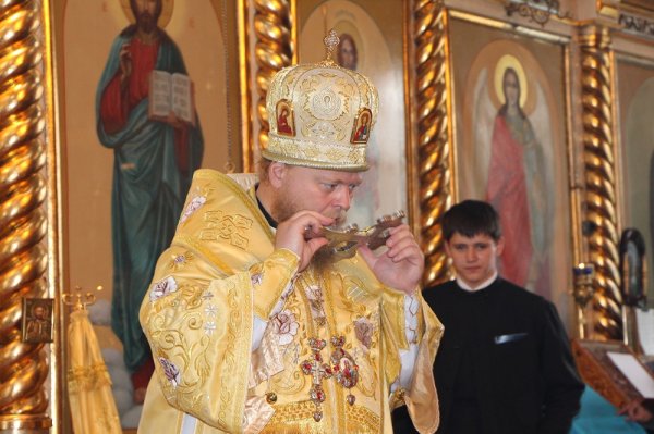 В Михайло-Архангельской Церкви Рубцовска состоялась Литургия при участии 30-ти священников