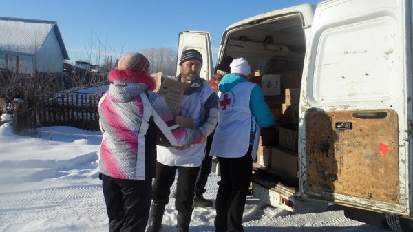 Десятки тонн гуманитарного груза прибыли в Алтайский край