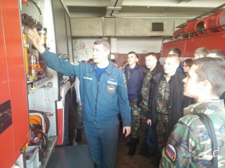 В Рубцовской состоялась очередная экскурсия по 33 пожарно-спасательной части