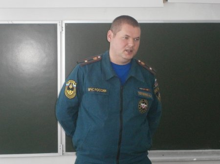 Очередными встречами сотрудников 33 пожарно-спасательной службы г. Рубцовска с учениками школ был завершен апрель месяц