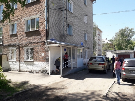 В Рубцовске пациенты и персонал Детской городской поликлиники вынуждены дышать зловоньем