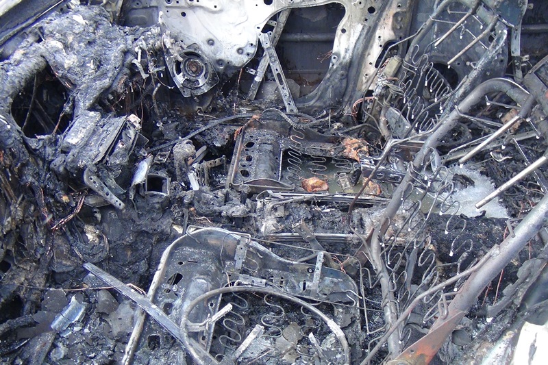 Житель Алтайского края угнал автомобиль и сжег его