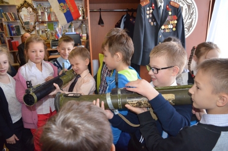 Миграционная служба в городе Рубцовске провела экскурсию для школьников