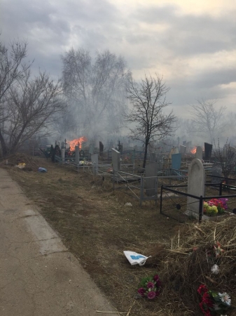 Загорелось новое городское кладбище Рубцовска