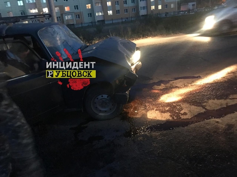 Микроавтобус с пассажирами попал в ДТП в Рубцовске: есть пострадавшие