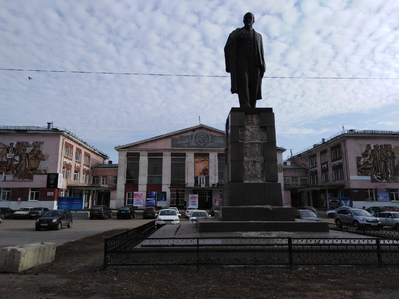 Памятник Ленину в Рубцовске