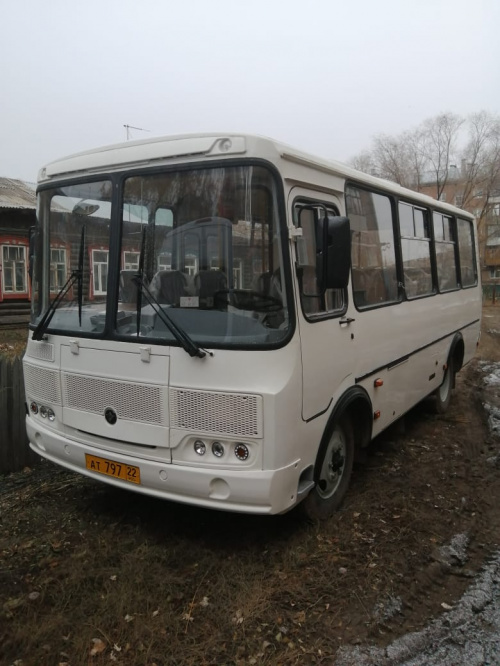 Два новеньких автобуса пополнили автопарк драмтеатра в Рубцовске