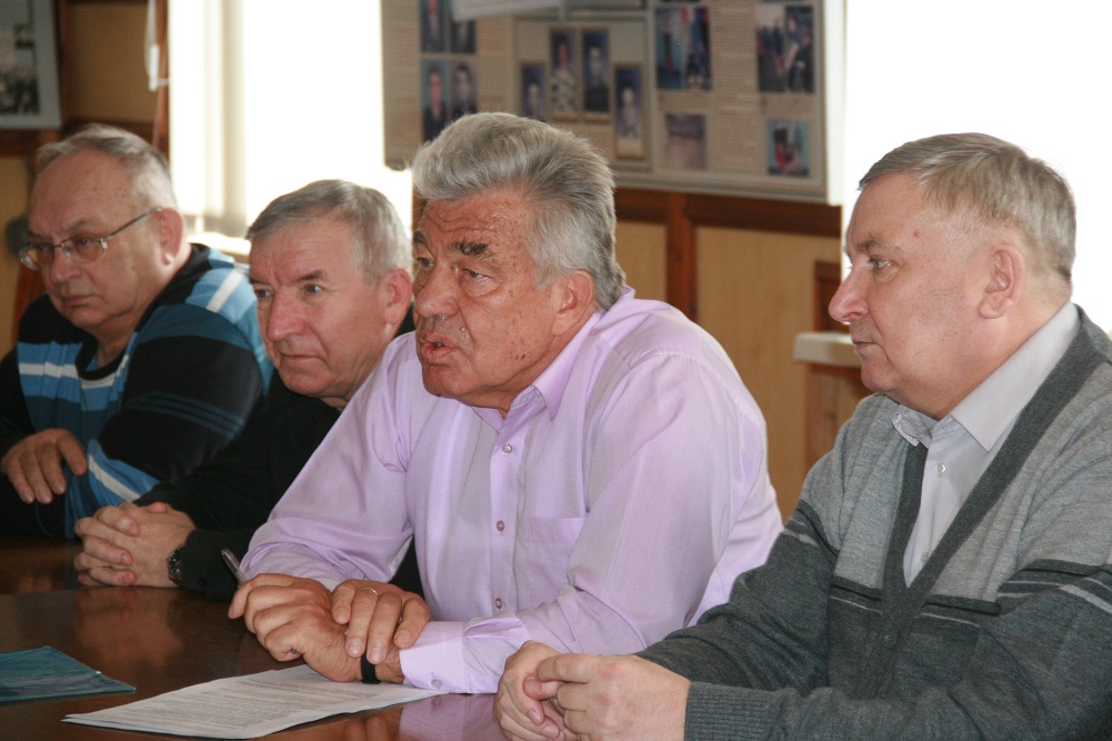 Рубцовские справедливороссы приняли участие в работе дискуссионного клуба 