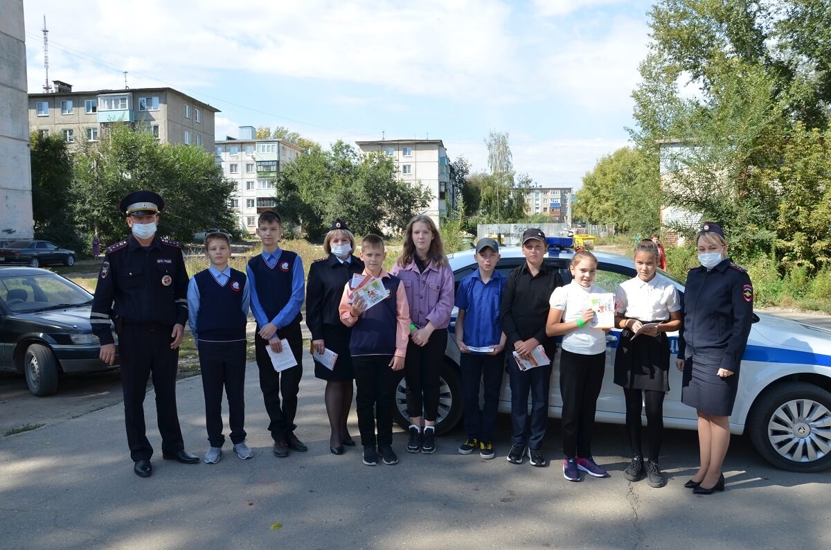 В Рубцовске полицейские проводят для школьников правовые консультации