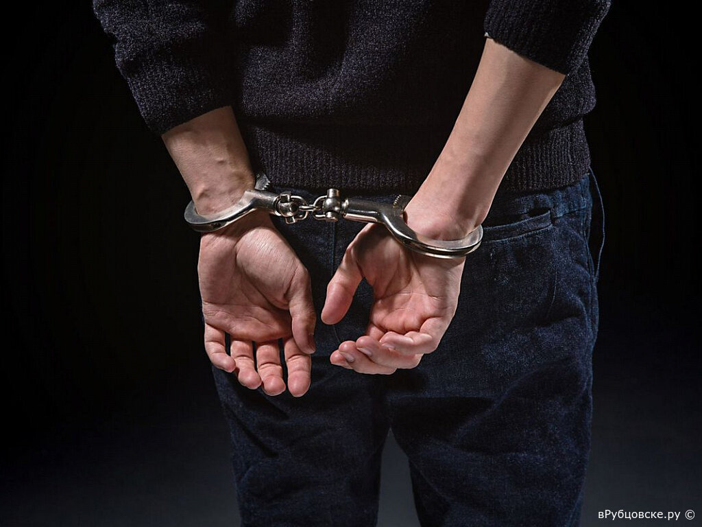 Рубцовские полицейские задержали подозреваемого в покушении на совершение тяжкого преступления