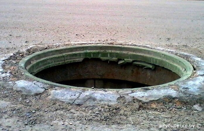 30 крышек канализационных люков  украли в Рубцовске