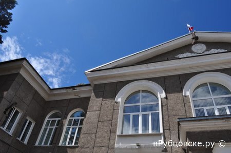 Прокуратура Рубцовска направила административный иск в суд об обязании горадминистрации привести в соответствие переулок Алейский